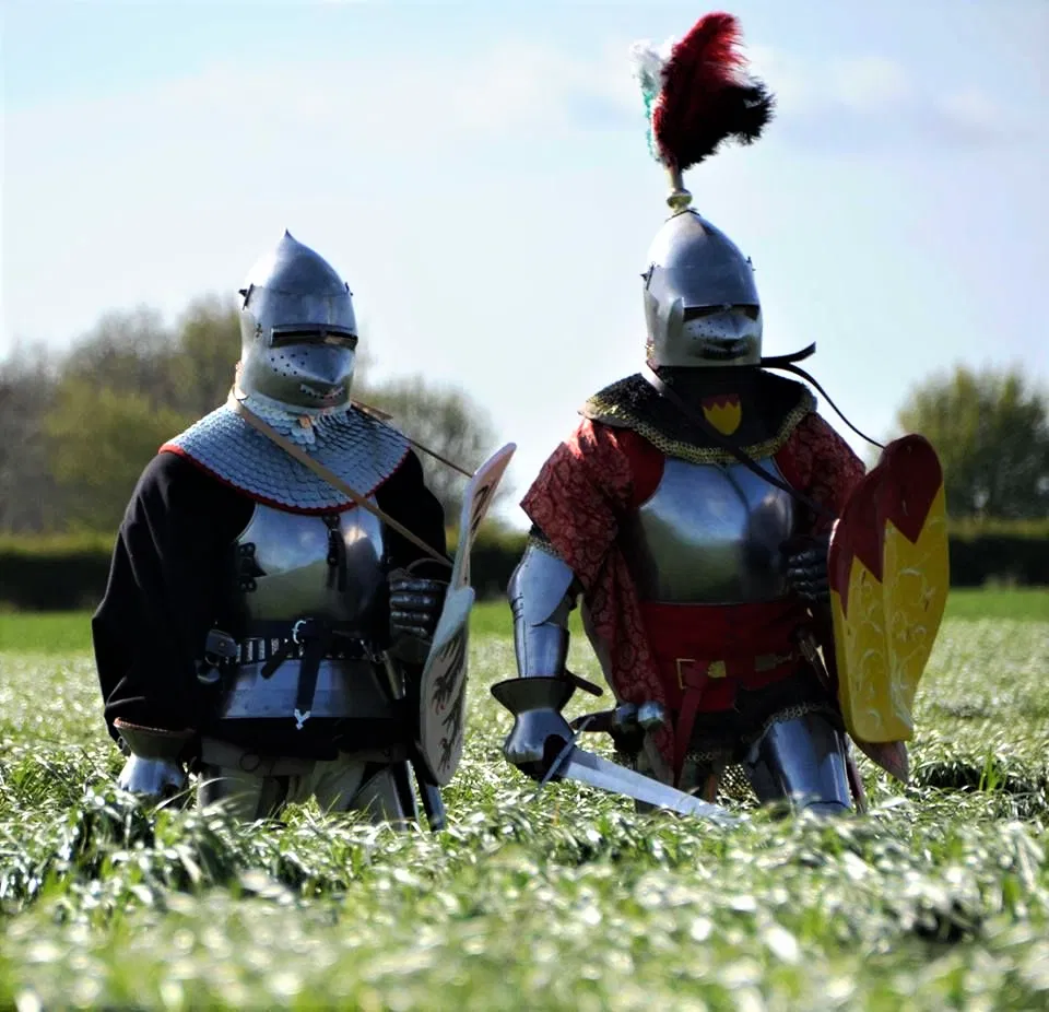 Two Knights - Noe & Pirmin
