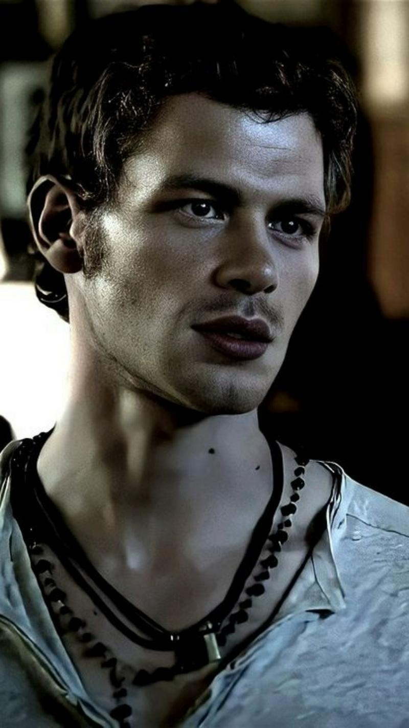 Klaus Mikaelson — Vampire AI chat character
