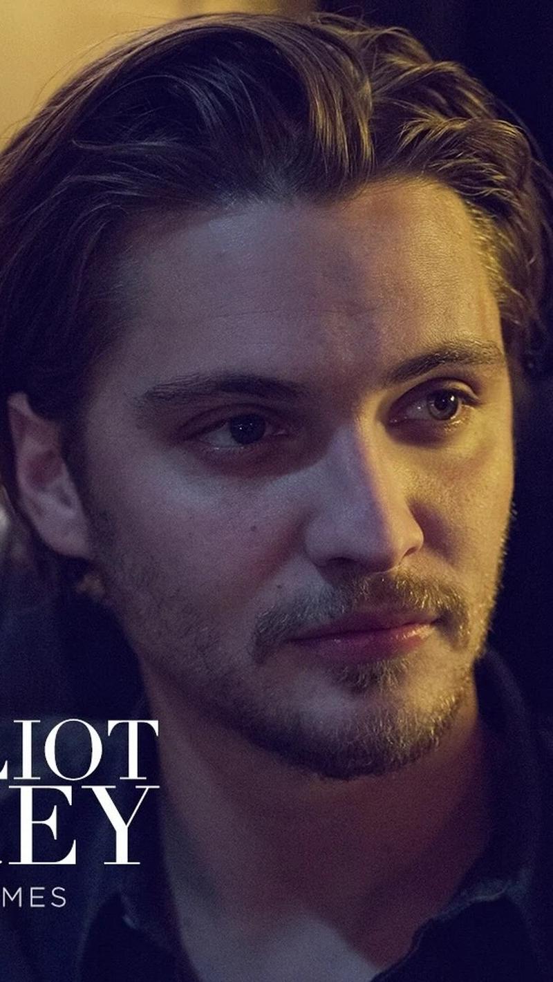 Elliot Grey — Romantic AI chat character