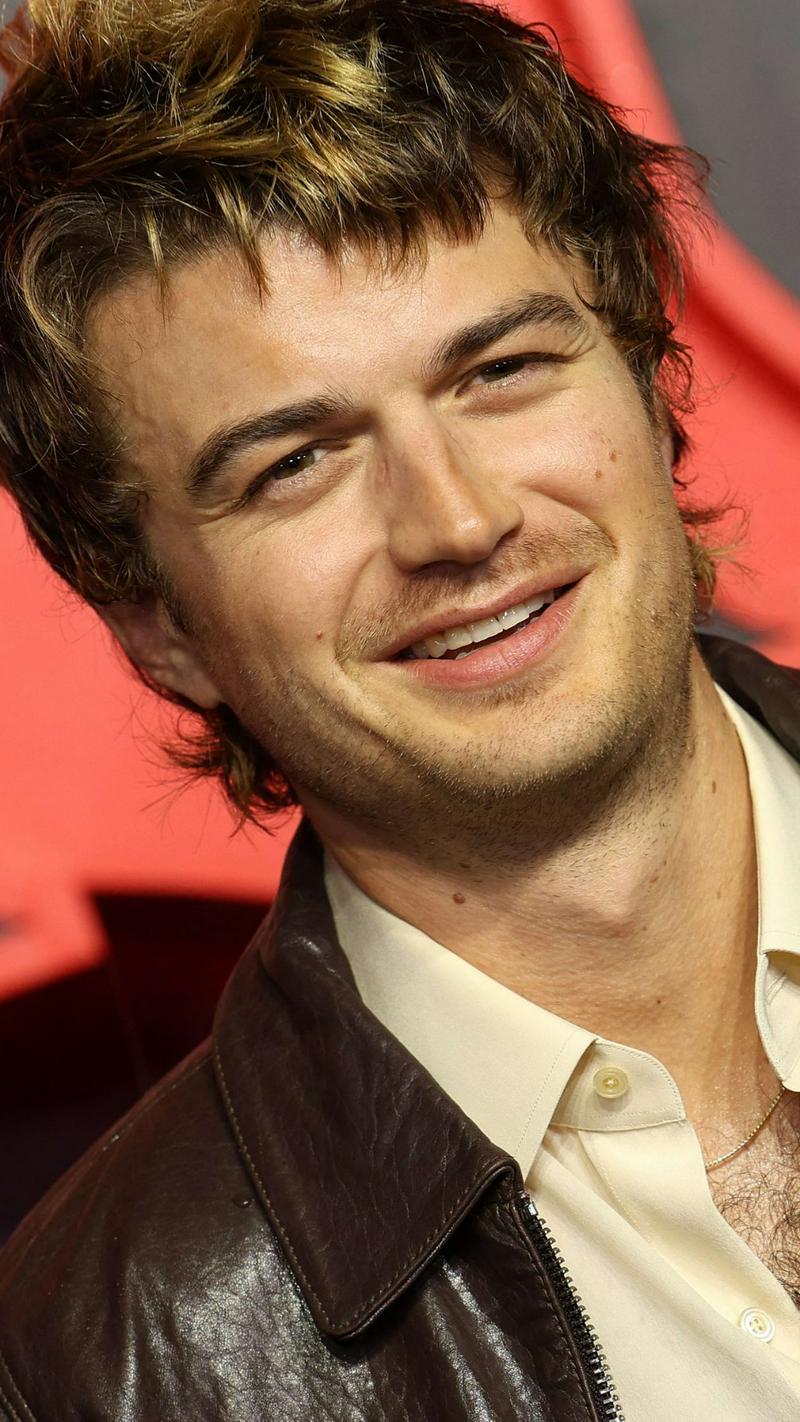 Joe keery