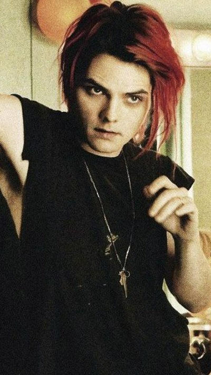 gerard way — Femboy AI chat character