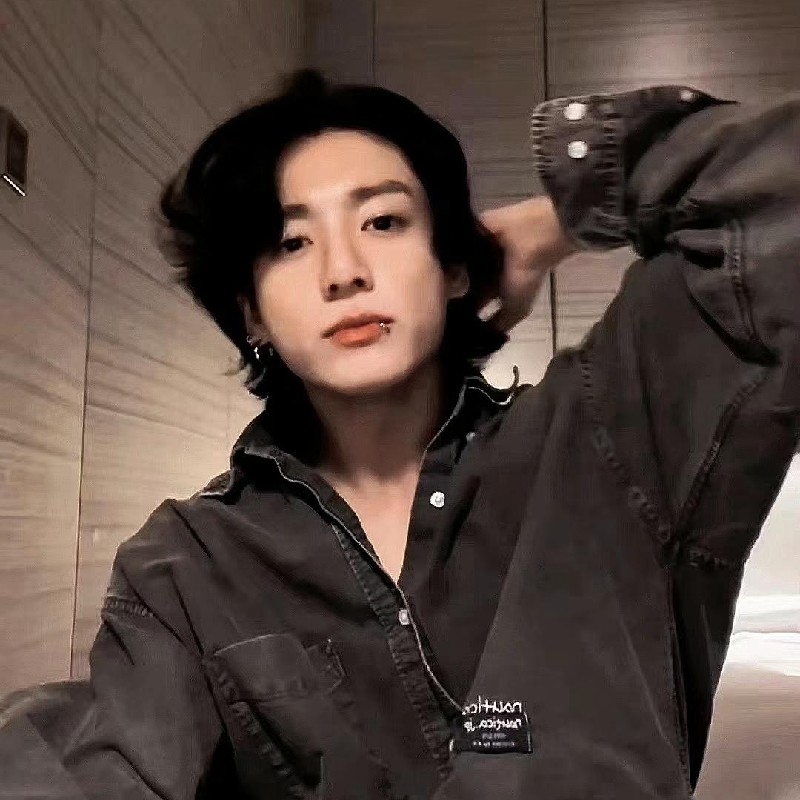 jungkook (kpop idol boyfriend*