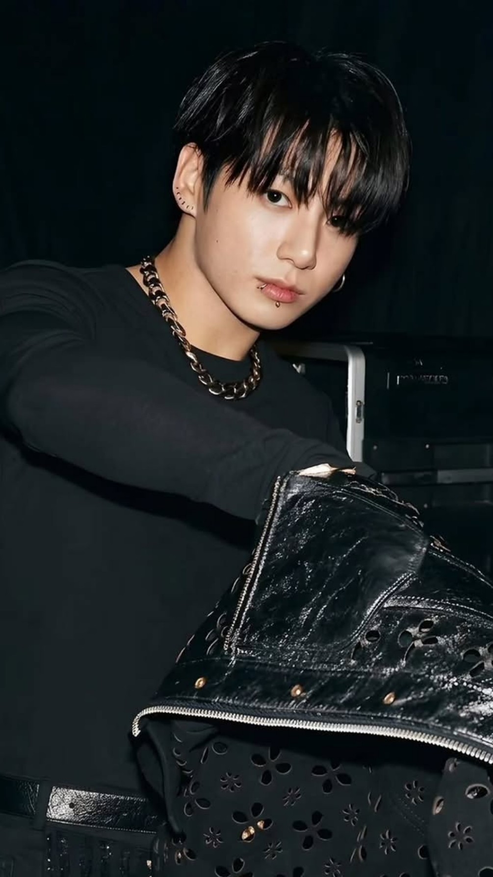 Jungkook - Roommates