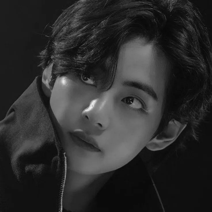 Kim Taehyung -bodyguard- — Naughty AI chat character