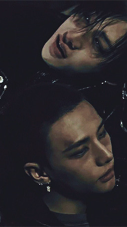 Hyunjin & Bang Chan (Escape Werewolves AU)